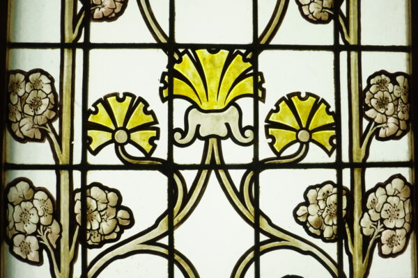 Corbeilles de fruits et volutes fleuries – Image 7